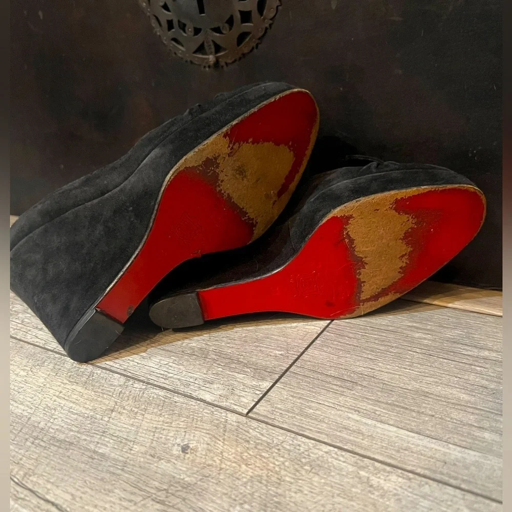 CHRISTIAN LOUBOUTIN AUTHENTIC SUEDE WEDGE HEELS 38